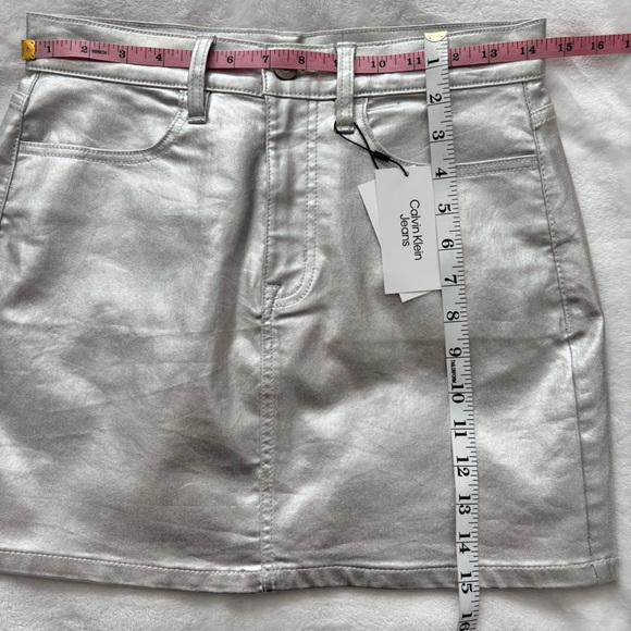 CALVIN KLEIN Metallic Silver Mini Skirt--NWT--26 - Picture 16 of 16
